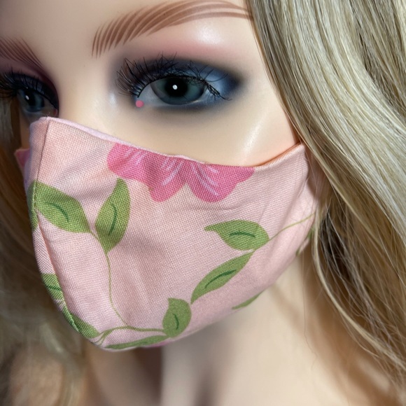 NEW HANDMADE FACE MASK - Picture 1 of 3